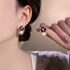 black camellia pearl earrings3