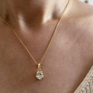 classic single diamond pigeon egg zircon necklace3