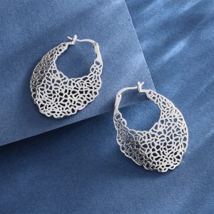 curved surface hollow earrings3