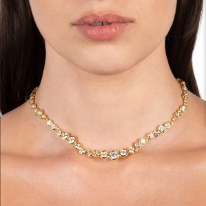 fashionable diamond studded high end necklace3