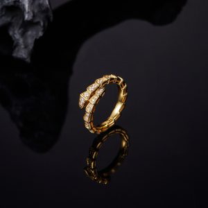 morgan snake shaped diamond fashion ring1