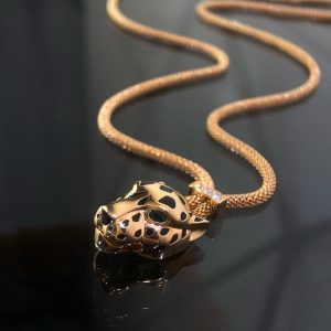 rose gold leopard head necklace in black color1