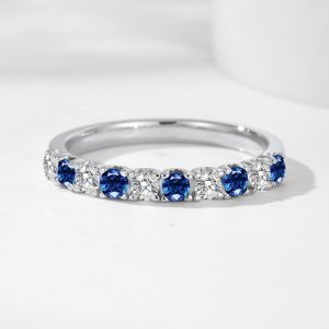 simple half circle row of diamonds set on a finger ring3
