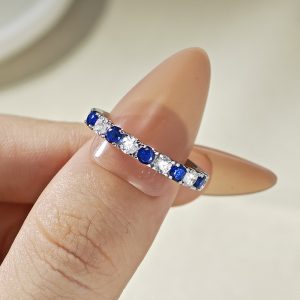 simple half circle row of diamonds set on a finger ring4
