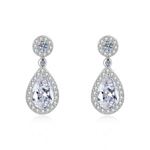 waterdrop shaped sapphire stud earrings1